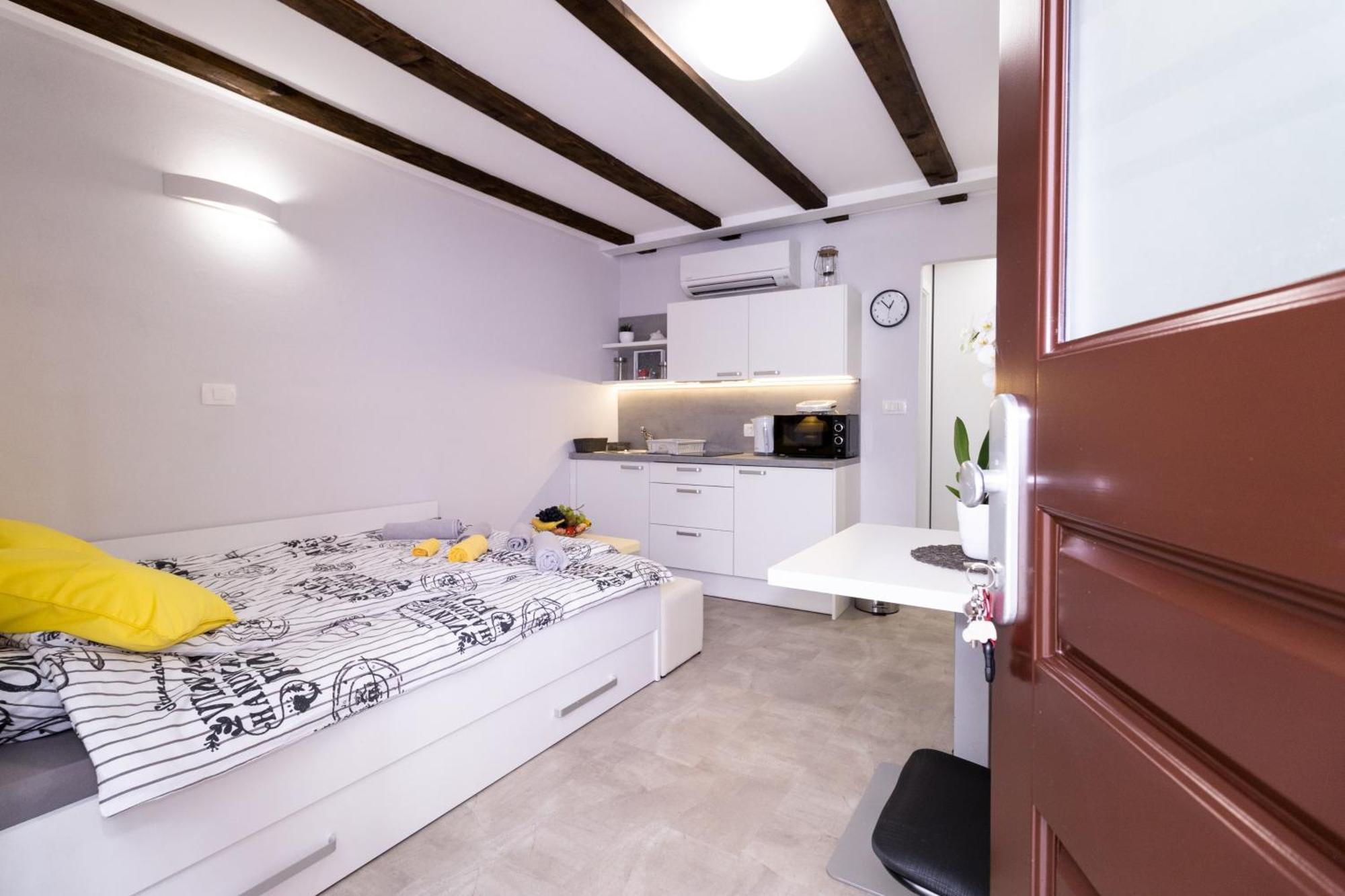 Apartments Bella Tara Piran Exterior photo