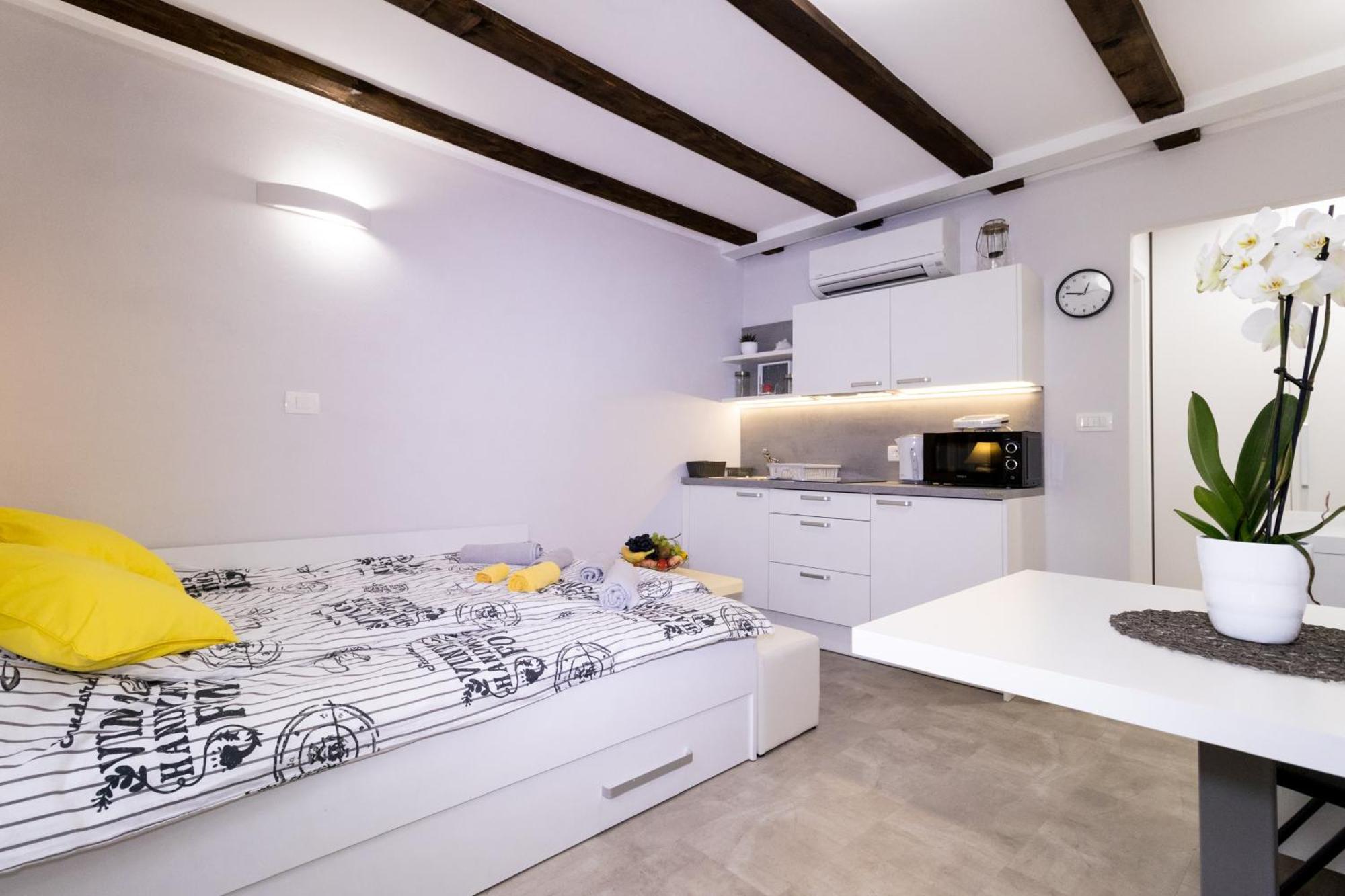 Apartments Bella Tara Piran Exterior photo